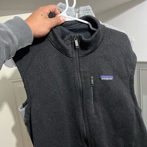 Patagonia Men's better sweater vests size large